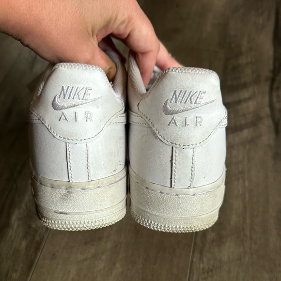 Nike Air Force 1 '07 Sneaker 7y women’s 8.5 white - Picture 3 of 5